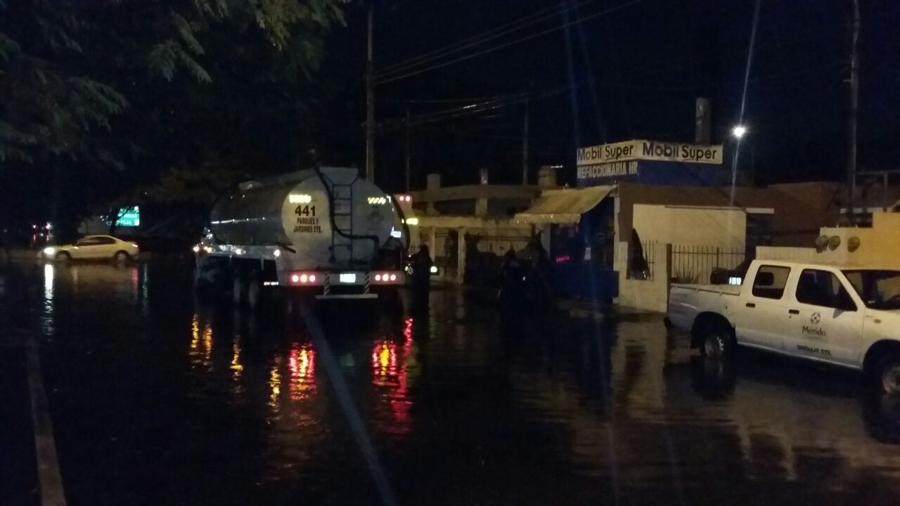 Ayuntamiento atiende reportes por efectos de lluvia
